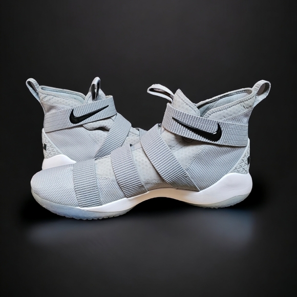 Nike LeBron James Solider Basketball sneakers straps 'Wolf grey' size 18 - Picture 1 of 5